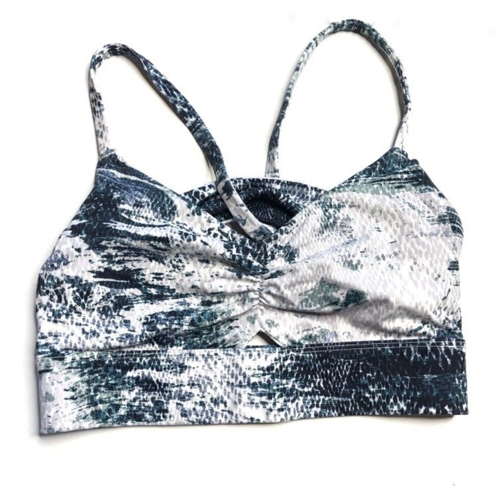✨Fabletics Kenzie Sports Sz Medium Bra✨